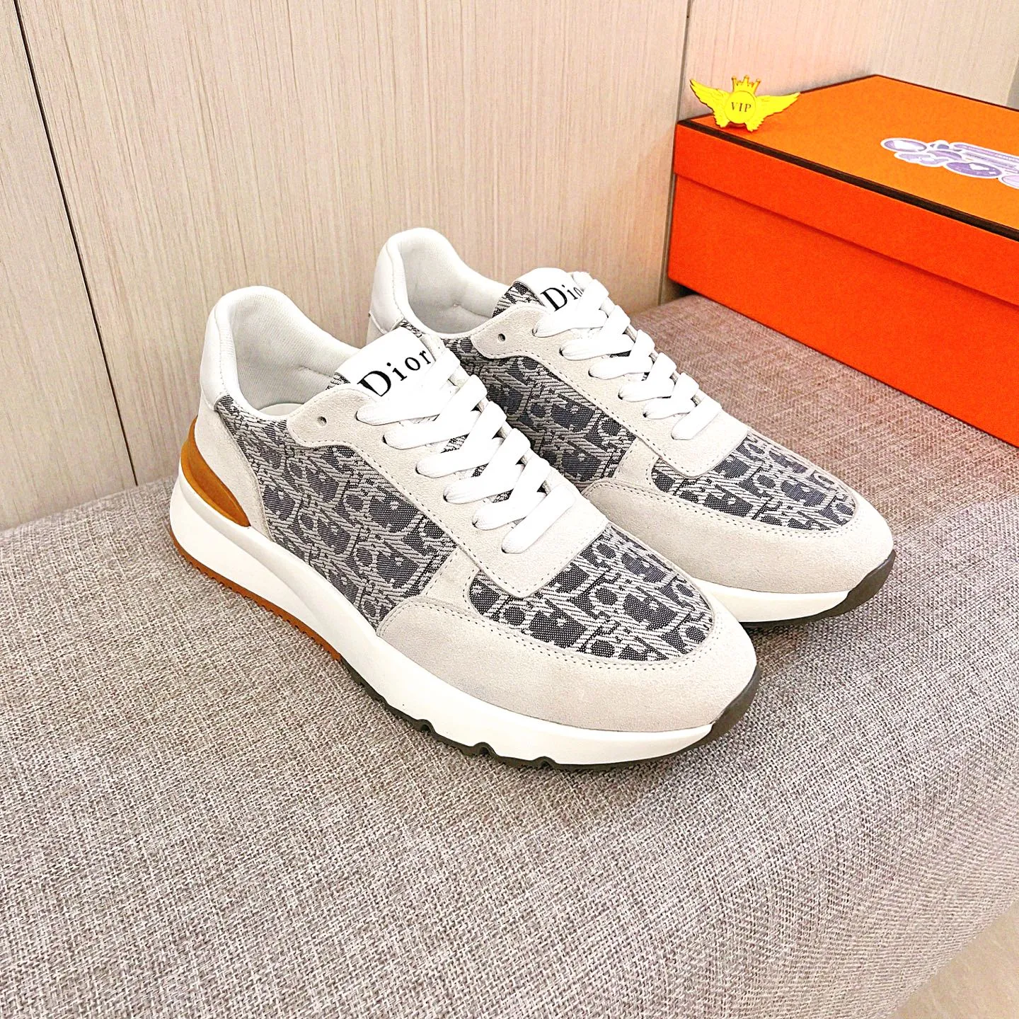 Men's men's shoes💰 460 men's shoes💰[Dior]🔥Men's high-end brand of shoes official website 1:1 latest masterpiece: the upper is made of Italian imported first-layer cowhide with a comfortable and breathable lining➕original non-slip and wear-resistant outsole🔥, making walking more convenient and comfortable! An exclusive new model, a stunning work, a beautiful 1:1 replica [color] compared to the official quality! Create a fashionable personality to set off your uniqueness! A must-have for trendy men! Classic🔥Size: 38-44 Color: 🔥Multiple colors available🔥.